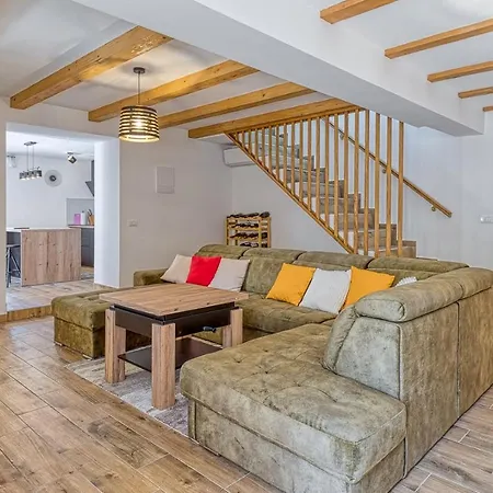 House Lena Baderna